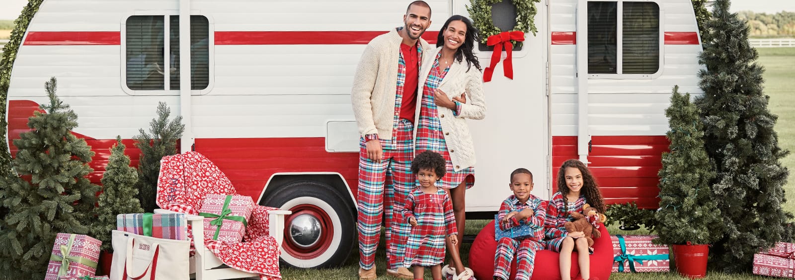 Family Matters: Matching Pajamas for Your Family Reunion | Lands' End